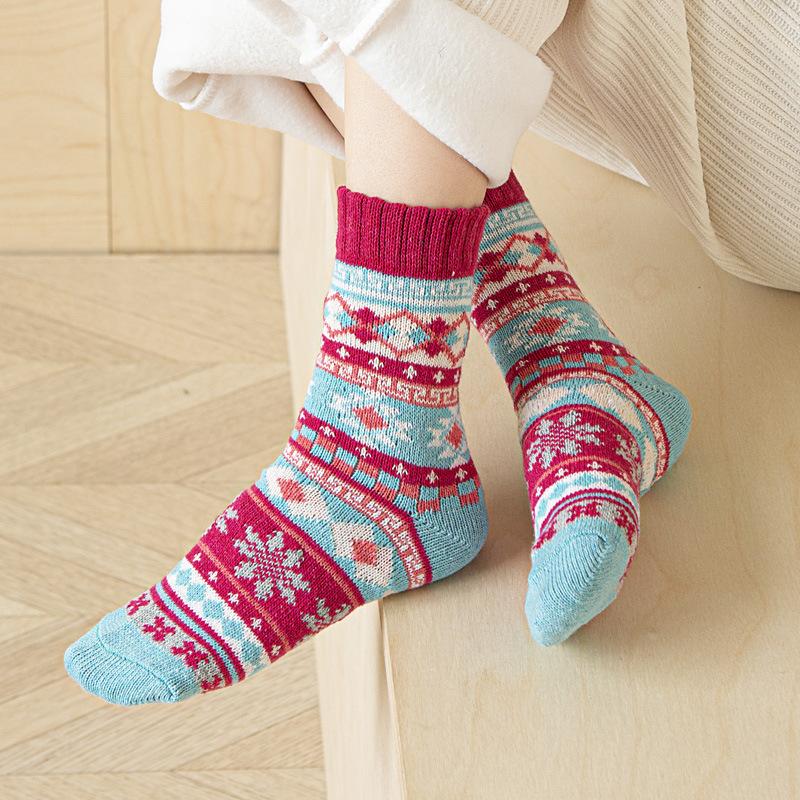 5/10 Paar Bequeme Lässige und Vielseitige Herbst-Winter-Socken für Damen Mittelwaden-Socken Ethnischer Stil Verdickte Warme Kaninchenwollsocken