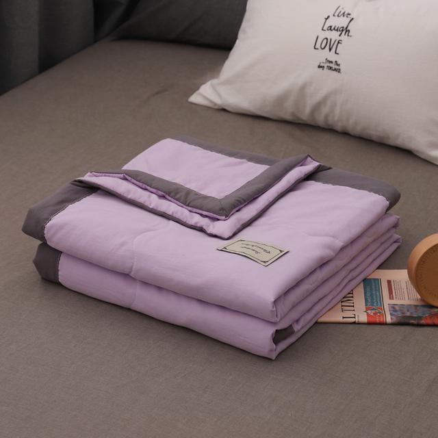 

Летнее одеяло, моющееся однотонное тонкое летнее покрывало, легкое одеяло из микрофибры 180x220cm светло-фиолетовый