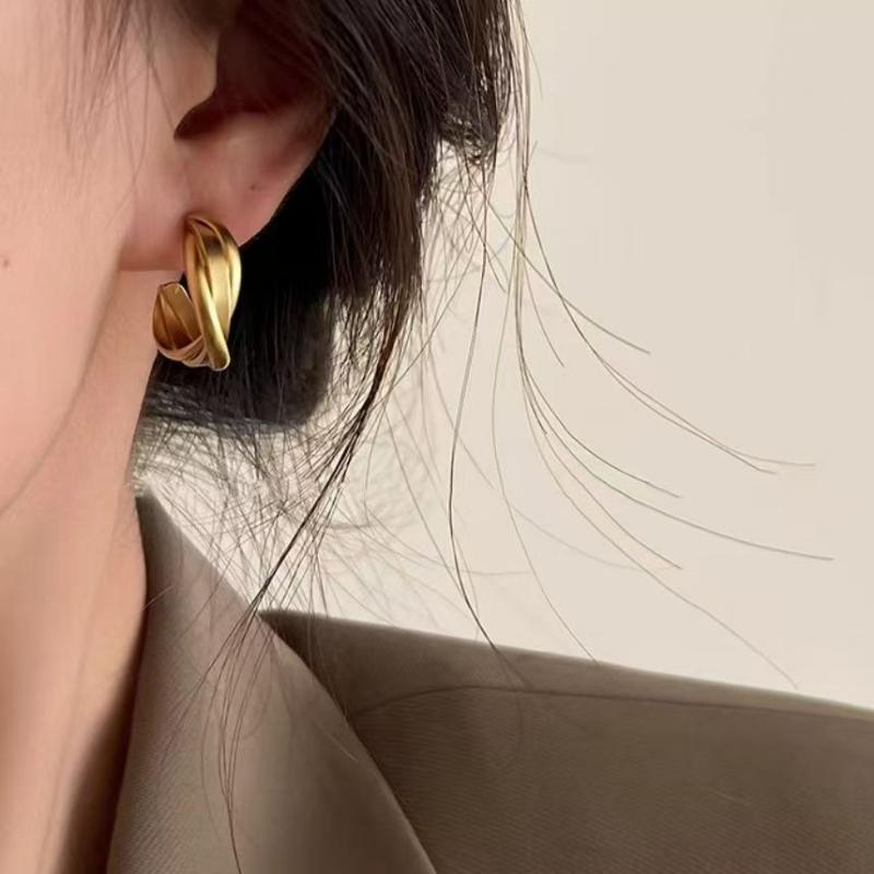 Hong Kong Style Gold Earrings, New Popular Style, High-end Temperament, Light Luxury Circle Earrings, Women's Metal Earrings