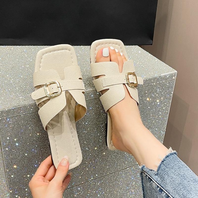 2025 New Ladies' Fashionable Casual Flat Sandals, Versatile Outdoor Wear, Flat Slippers for Wearing Outside