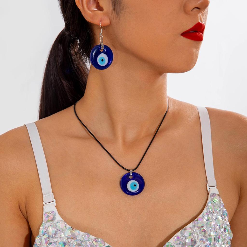 New Niche Dark Style Blue Big Eye Accessory Set for women Personalized Creative Suitable Halloween Eye Pendant Necklace Earrings