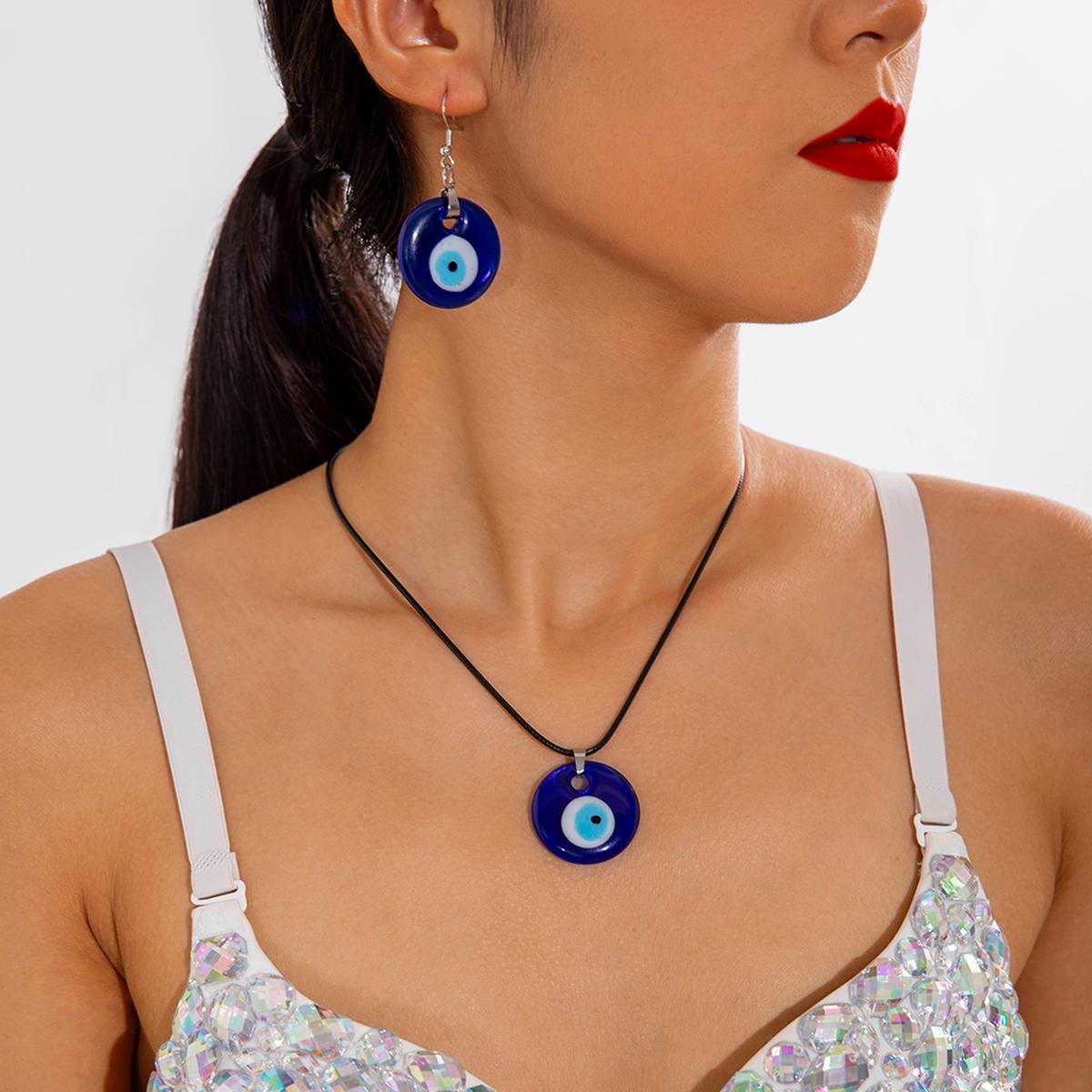 

Новый нишевый темно-синий большой глазной аксессуар набор для женщин персонализированный креативный подходящий Хэллоуин глаз кулон ожерелье серьги