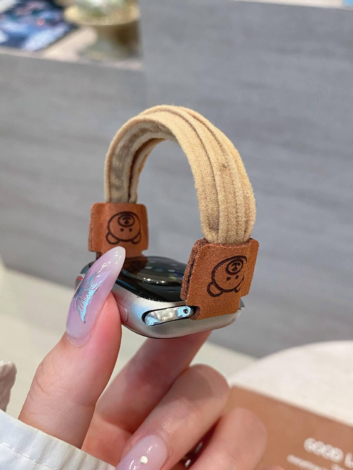 

Compatible Band for Apple Watch S10, Ultra, iWatch 9876 Gen & SE - Small Bear Design Hair Tie Style. Apple 41/42mm хаки