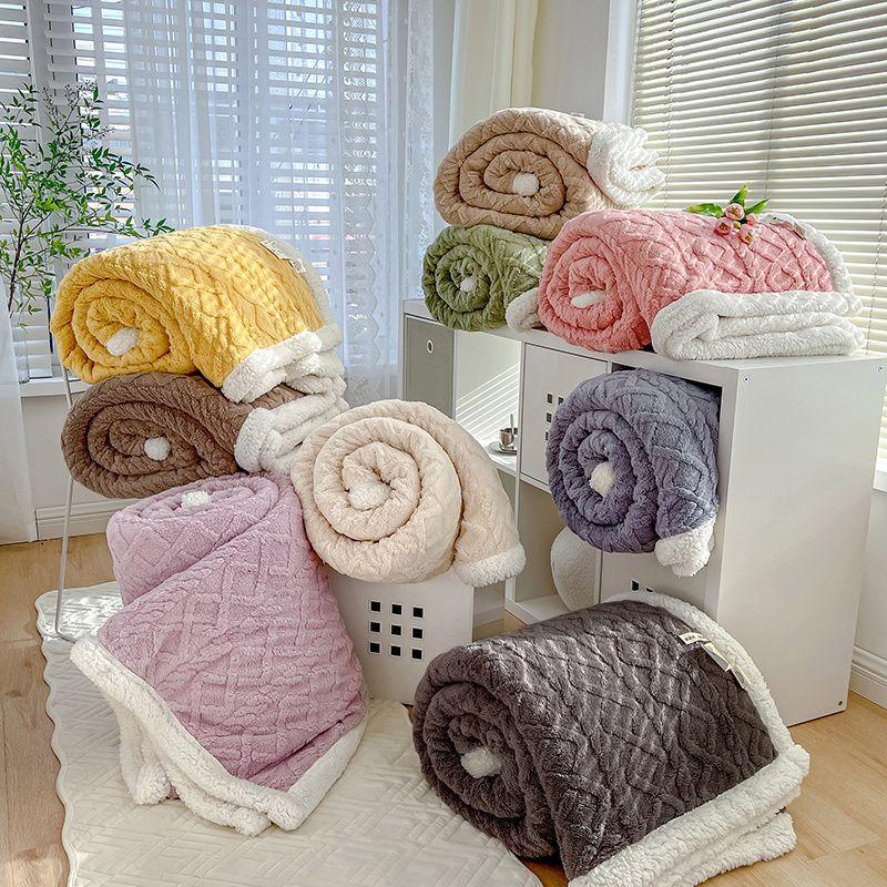 Super Měkká Královská Deka Hořčicově Žlutá Prémiová Hedvábně Hladká Flanelová Fleece 3D Oblaka Stylový Žakár Lehká Postelová Deka Pro Celoroční Použití