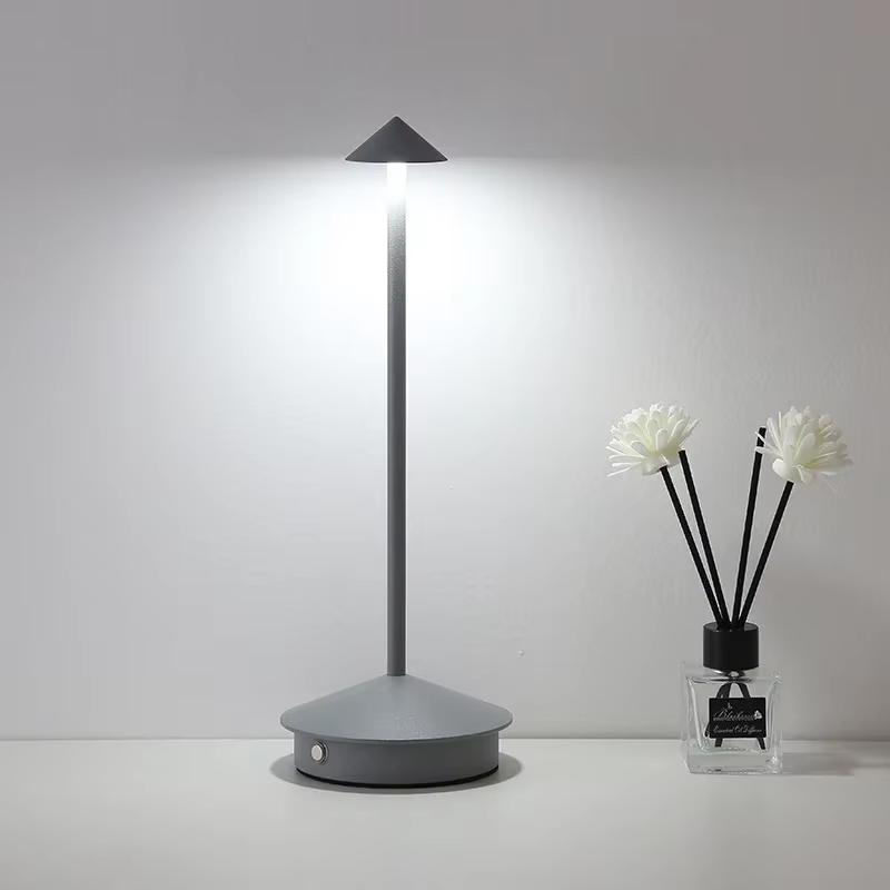 Moderne Hotel Schnurlose Tischlampe Energiesparende Wasserdichte Ip54 Led USB Aufladbare Lampen für Restaurant Schlafzimmer Wohnkultur