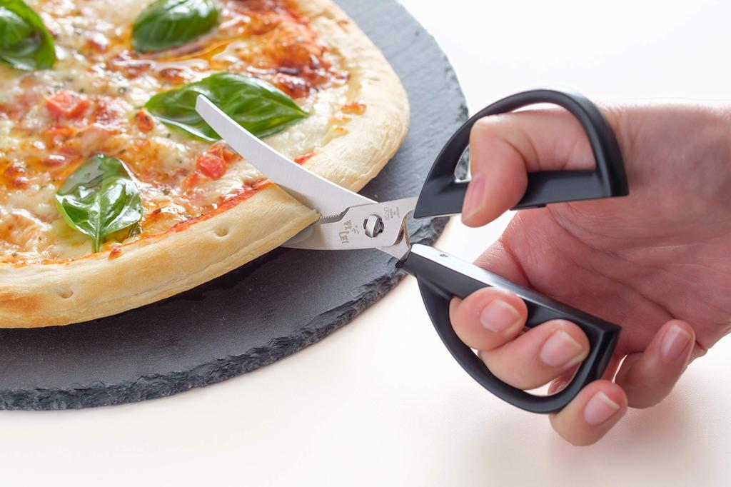 Seki Magoroku Compact Curved Kitchen Scissors with Cap DH3347