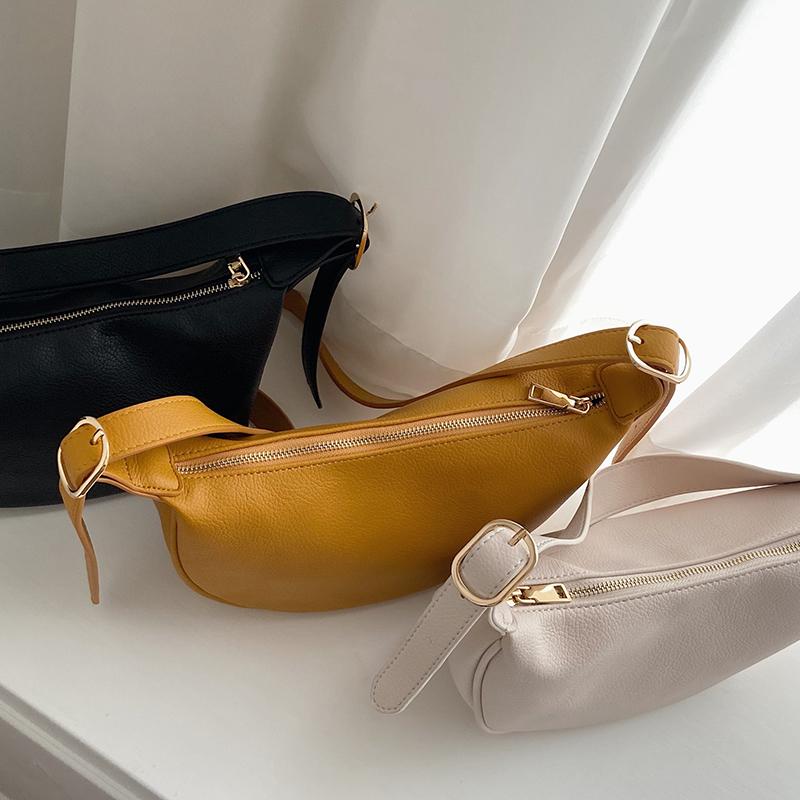 IELGY Spring/Summer Shoulder Fashion Simple Woman's Messenger Dumpling Bag Soft Leather Large Capacity New Moon Bag