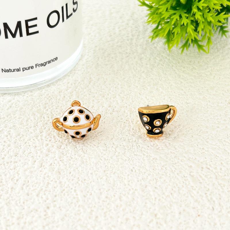 

Sweet Personality Asymmetrical Shape Drop Glaze Zircon Stud Earrings