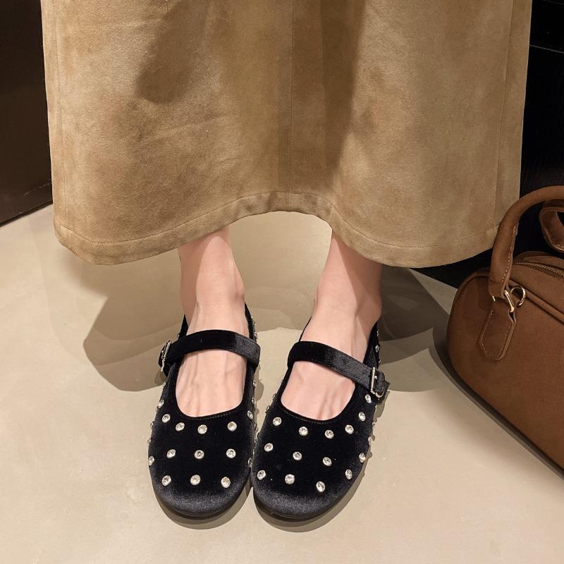 Fashion Cool Gold Rivets Design Ballet Flats Women Faux Suede Belt Metal Buckle Low Heel Women Shoes Non-slip Soft Sole Mary Jane Shoes