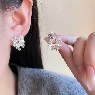 High-Grade Light Luxury Diamond Snowflake Pearl Earrings with 925 Silver Needle