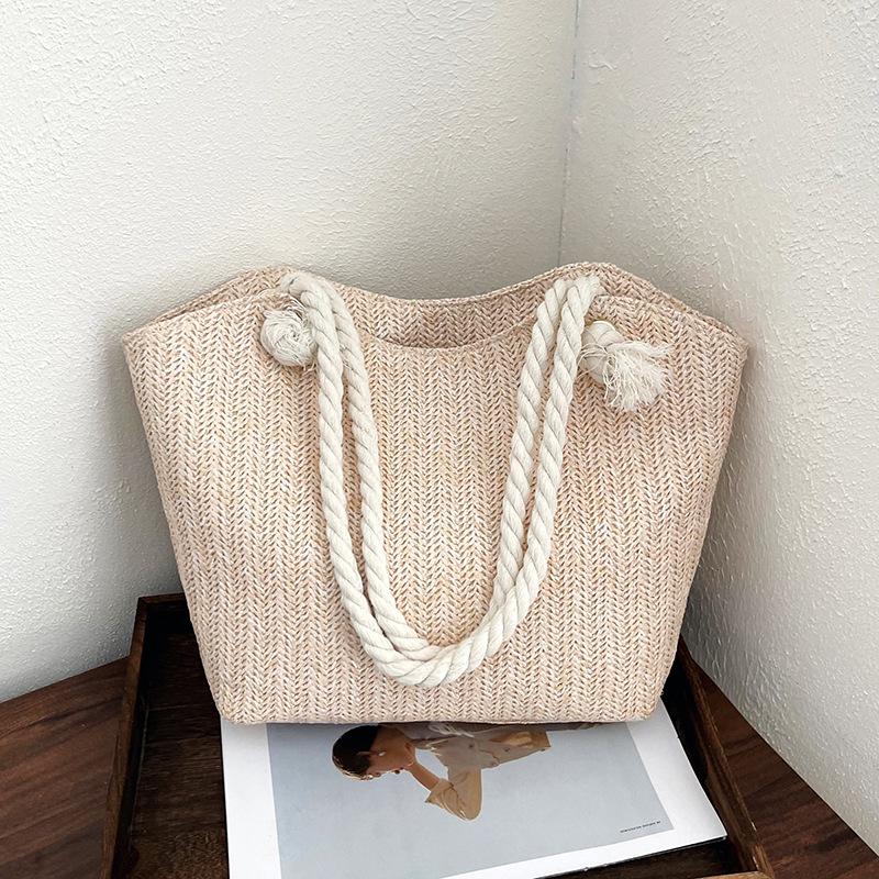 Trendy Personalized Shoulder Bag with Ample Space for Leisure and
