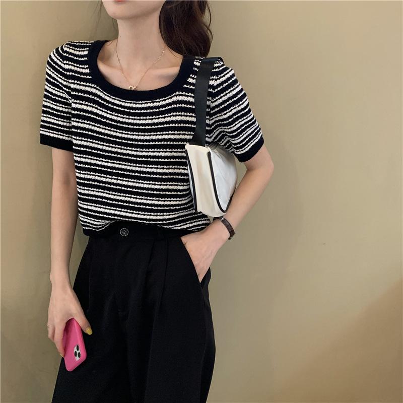 Black and White Striped Knitted Sweater T-shirt for Women Short Short-sleeved Top for Summer New High-waist Korean Style Loose
