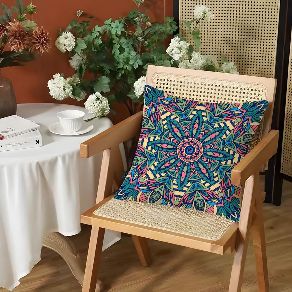 

Mandala Pattern Cushion Cover Silky Short Plush Invisible Zipper Dustproof Sofa Pillow Case for Home Decor 30x30cm