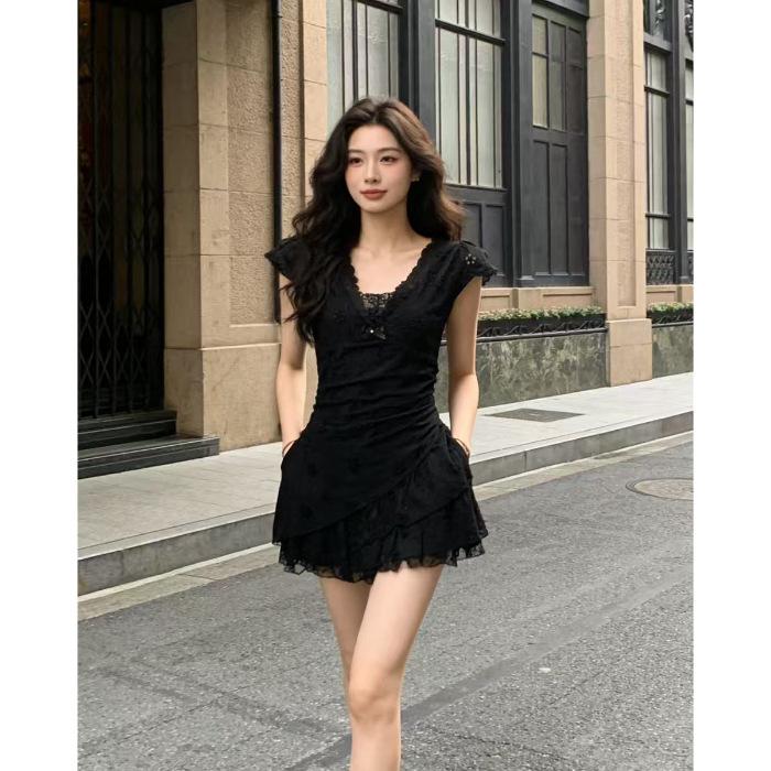 Pure Desire Irregular Lace Two-Piece Dress - Summer 2026 Waist-Cinched Short Skirt