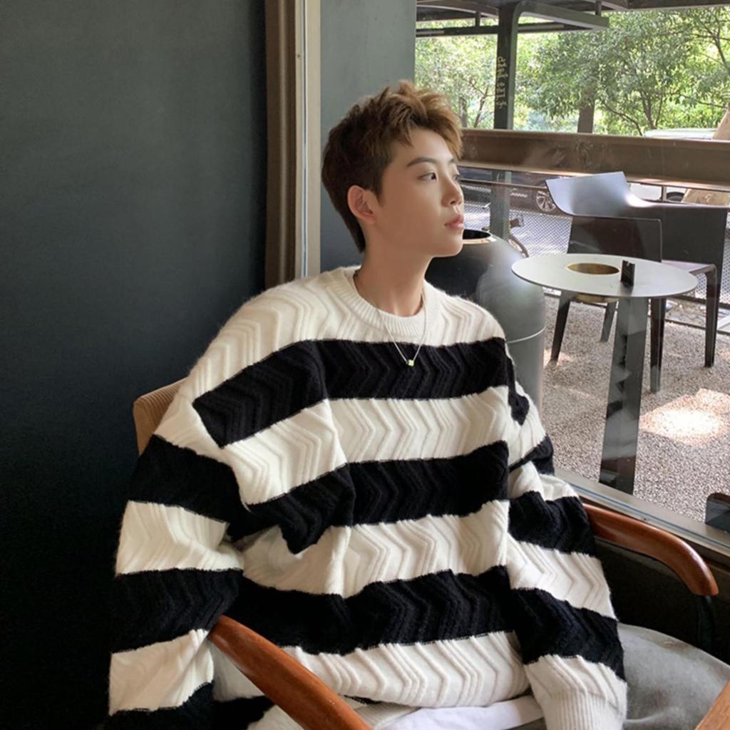 Hong Kong Style Men's Winter Loose Knit Sweater - Trendy Round Neck, Korean Version, Relaxed Couple Design