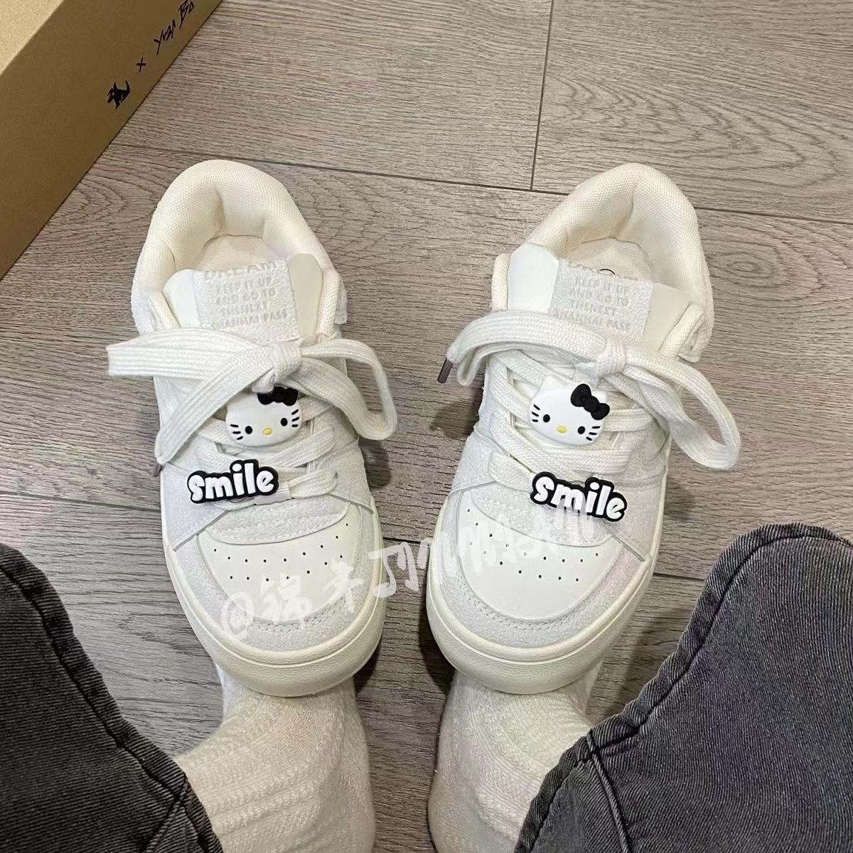 

High-value board shoes women s new autumn versatile thick-soled niche bread shoes casual shoes 40