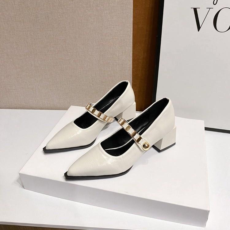 

2025 лето новые черные с острым носком на низком каблуке темпераментные сандалии женские туфли-лодочки с закрытым носком полушлепанцы с открытым носком женские 40 белый