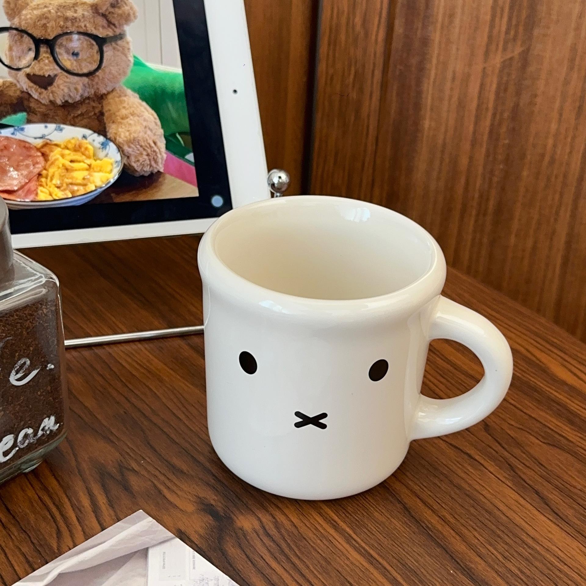 

Cute Little White Rabbit Ceramic Mug Ins Style Coffee Cup Water Cup High Appearance Level Cartoon Home Breakfast Milk Cup 301-400ml