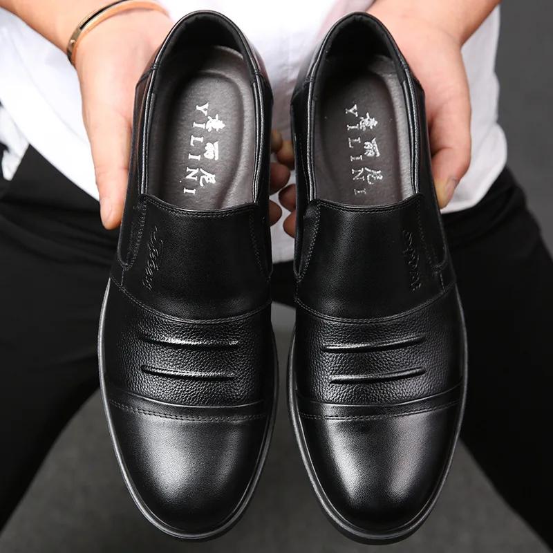 Fashion Men's Genuine Cow Leather Shoes Business Casual Shoes With Triple-Stitched Soles For Middle-Aged And Elderly Men 2025