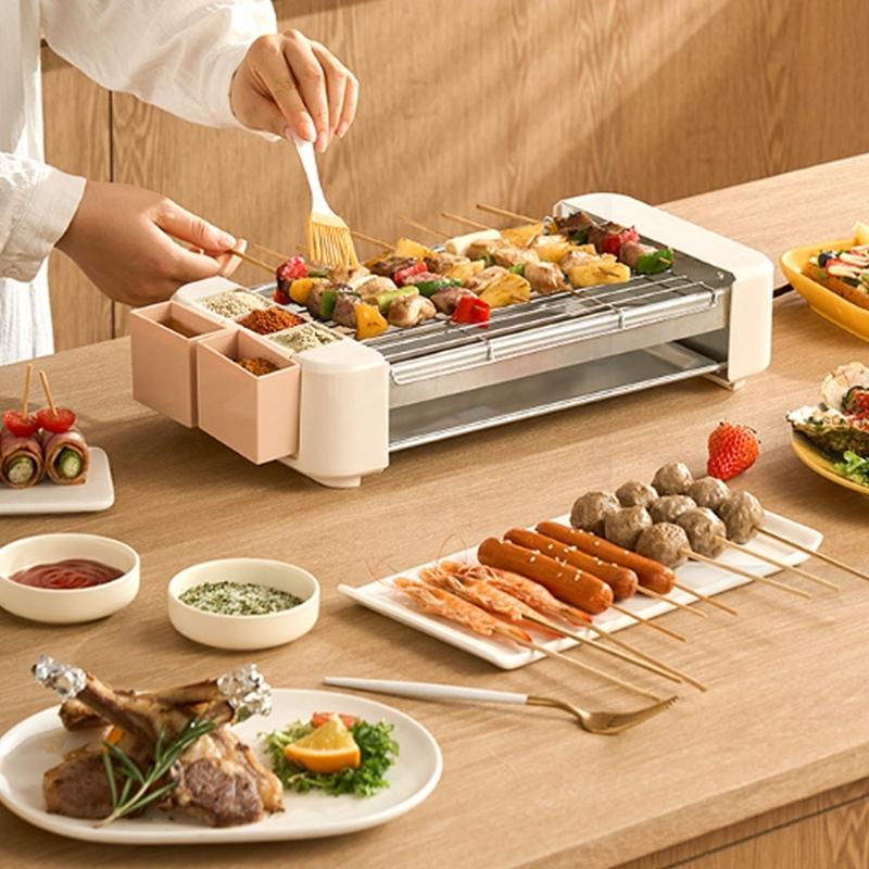 Elektrický výrobník párků v rohlíku Grily Pro účely Vaření Grily Pečení Smažení Funkce Nastavitelný termostat Snadné čištění Odnímatelné části Úspora místa.