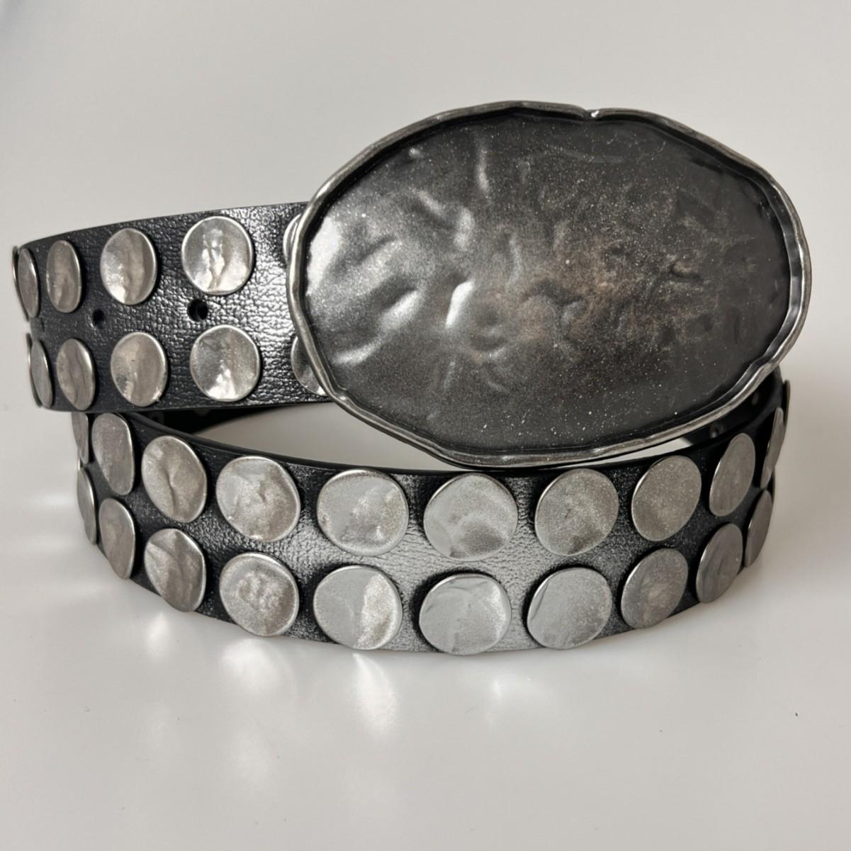 

A Gradient Color Rivet European and American Man s Unique and Fashionable Punk Hip-hop Belt 115cm