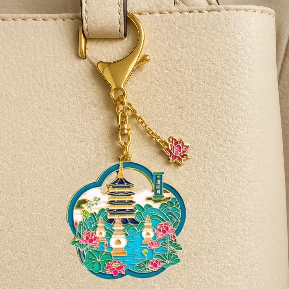 Exquisite Chinese Style Keychain Metal Car Keyring Creative Vintage Flower Pendant  Crafts Gift