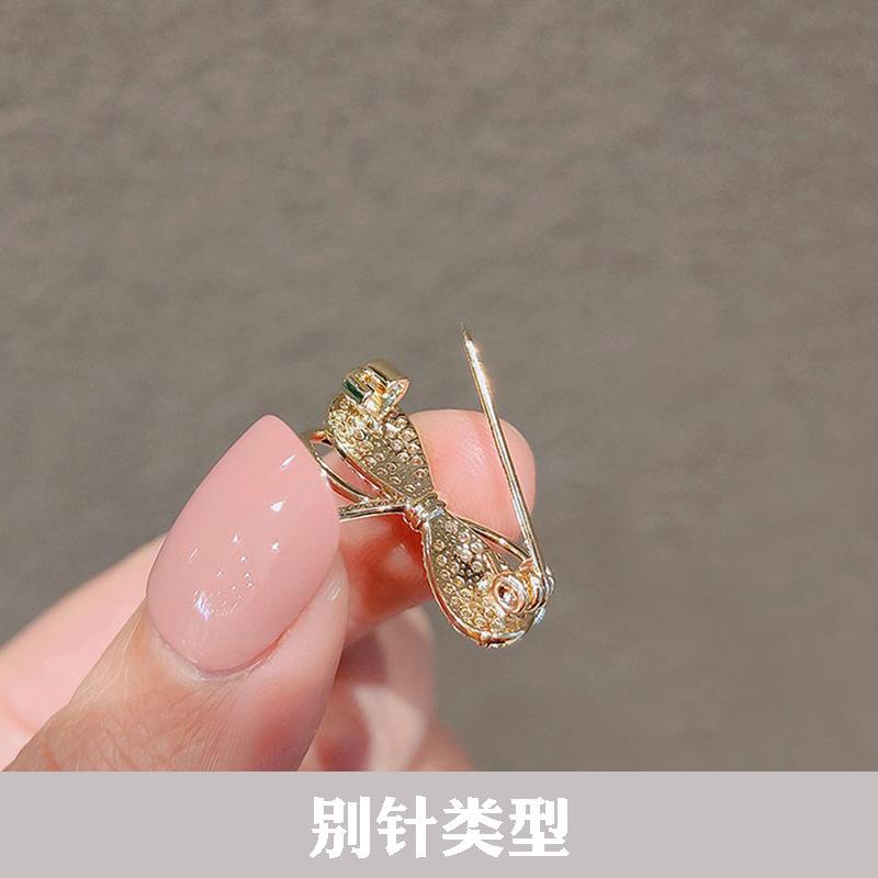 Playful Bow Brooch Pin Collar Pin Anti-glare Clasp Suit Brooch