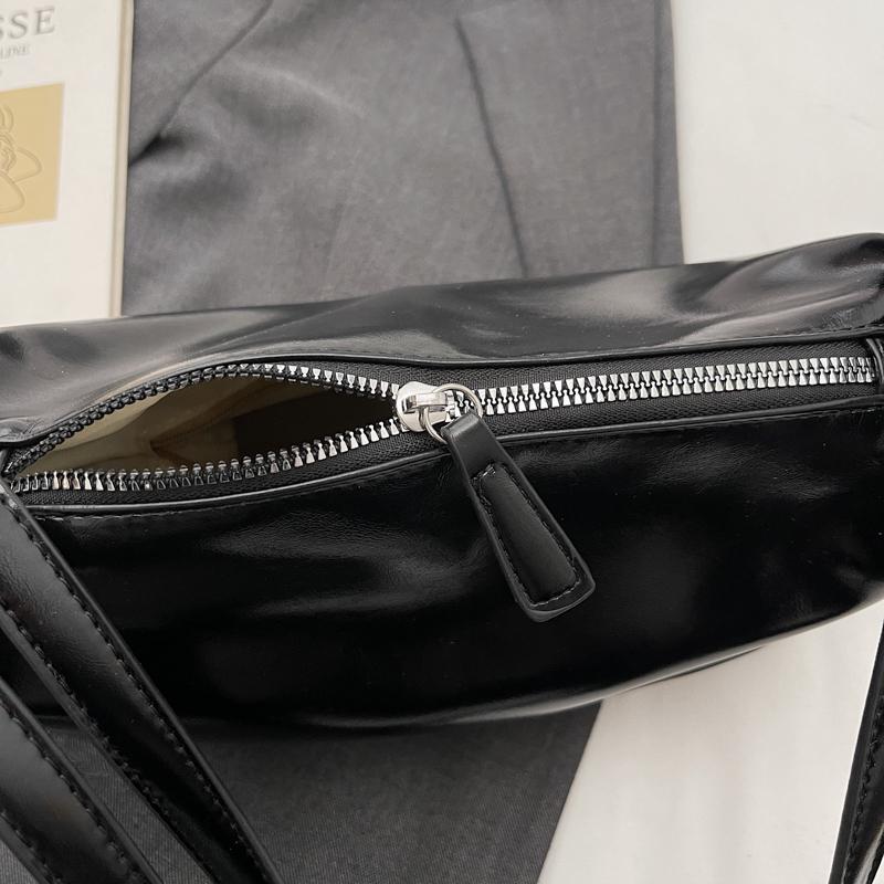 Shiny PU Shoulder Bag Women Fashion Crossbody Bag With Adjustable Strap Modern Design