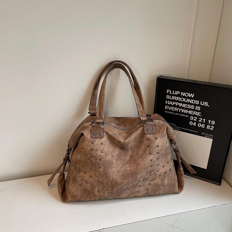 Large-capacity Backpack - Casual Riveted Shoulder Bag for Short Trips and Commuting Tote Bag