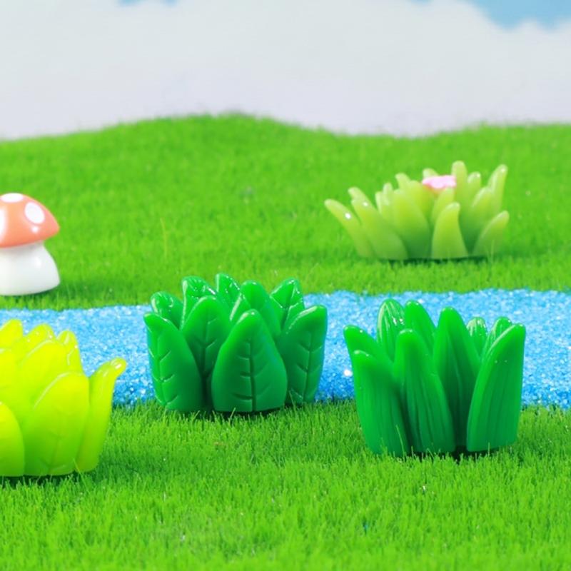 10Pcs Mini Resin Simulated Grass Pile Moss Micro Landscape Decoration Crafts Micro Landscape Garden Decoration Accessories