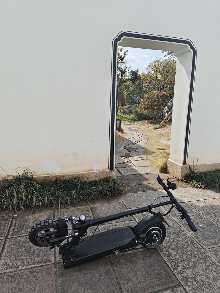 JOYOR Y8-S Electric Scooter 500W Motor, 48V 26Ah Battery, Speed 20km/h, Range 55-75km, 10” Inflatable Tires E-Scooters with ABE