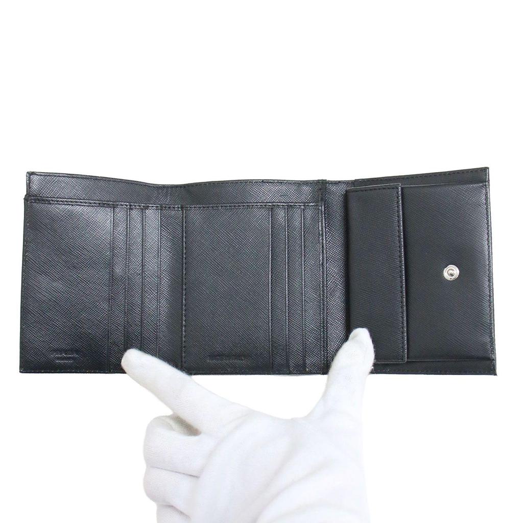 Used PRADA Prada Wallet Black Nylon Trifold Wallet M176 Compact Wallet Triangle Plate Made In Italy Brand Fashion Item [Ladies] [Used]