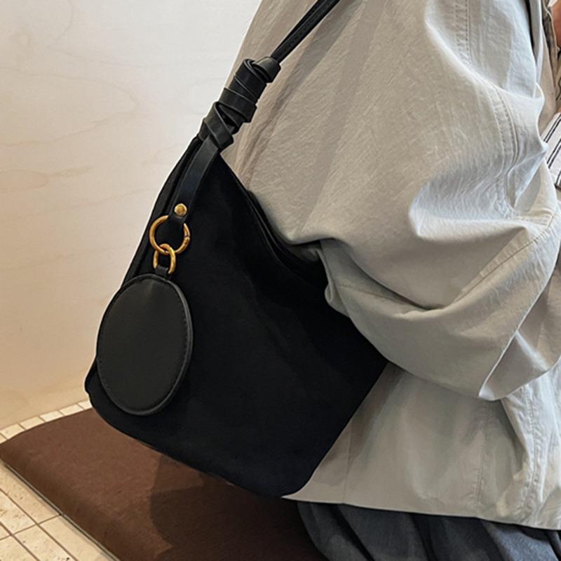 Fashion Autumn New Bucket Bag Women's Niche Shoulder Bag Retro Commuter Suede Handbag