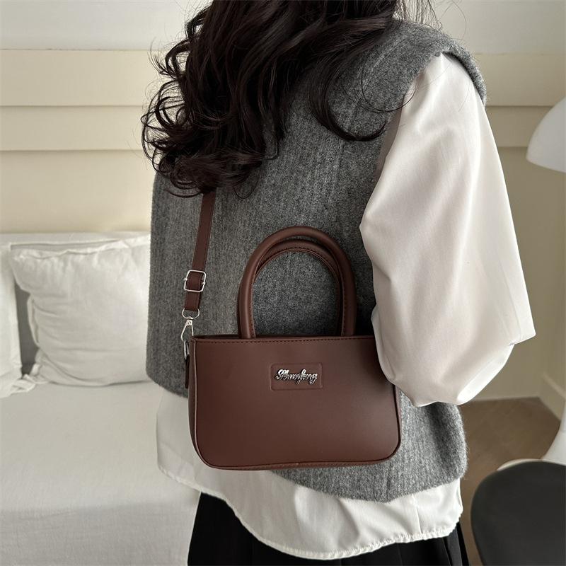 New Women's Bag Fashionable Korean Version Simple Solid Color Shoulder Bag Fashionable Casual Crossbody Bag Temperament