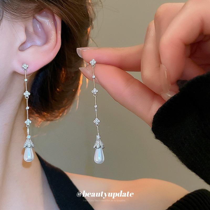 Silver needle zircon pearl water drop fringed earrings niche simple and elegant temperament earrings light luxury high-end earrings women