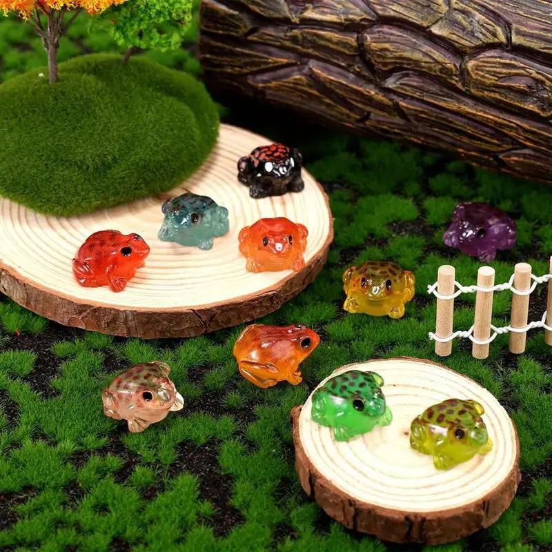 20 PEZZI Mini Ranocchie in Resina Luminescenti al Buio - Attivate da Luce UV/Nera Colori Vivaci per Terrario Fai-da-Te Decorazione Giardino