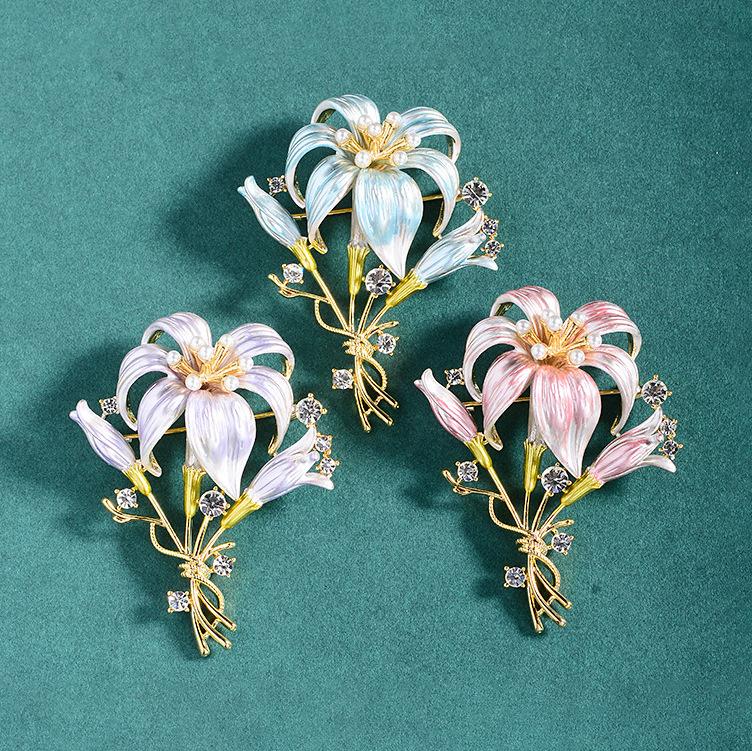 South Korea's new lily brooch women's design enamel corsage coat pin