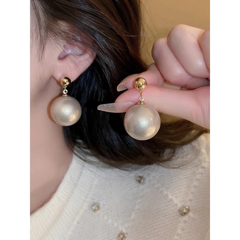 Large Pearl Stud Earrings Women 16mm/18mm Iridescent Mother-of-Pearl Geometric Design 14K Gold Post 2026 Fashion