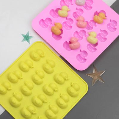 Stampo per cioccolato 16 cavità Facile sformatura Altamente flessibile Resistente al calore Resistente al freddo Texture anatra Stampo per cubetti di ghiaccio Cucina