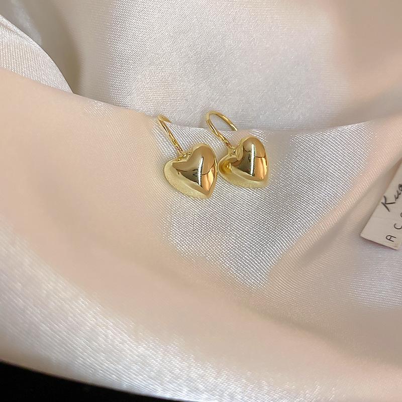 2026 Fashion Metal Love Smooth Pendant Earrings For Women Exaggerated Gold Color Big Heart Statement Earrings Party Jewelry Gift