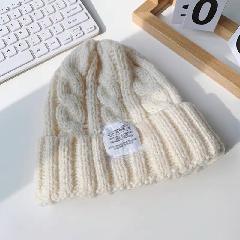 Pabei Winter Warm Cable Knit Beanie