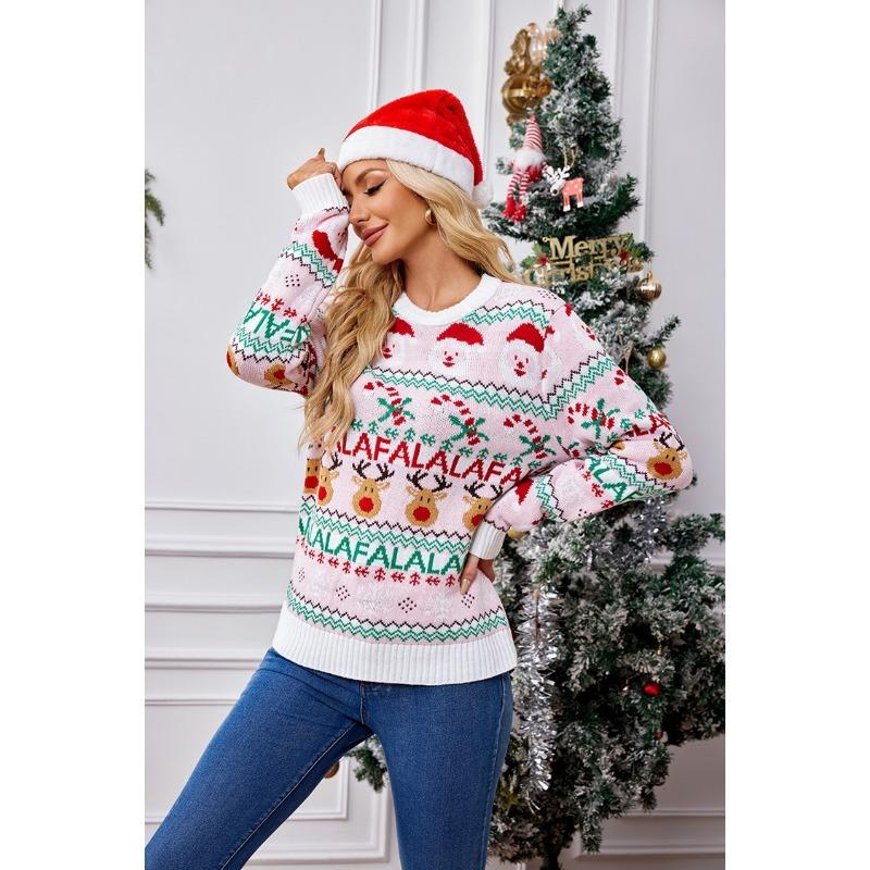 Женский розовый свитер с милой вязкой — фото 5