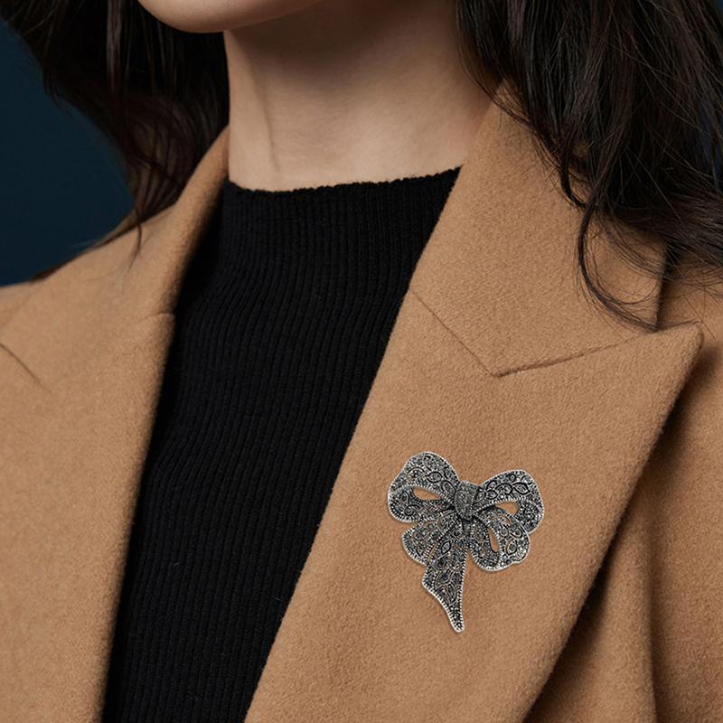 Luxury Rhinestone Bow Brooches For Women Unisex Knot Pins Event Party New Vintage Gifts Backpack Decoration Clothes Accessories