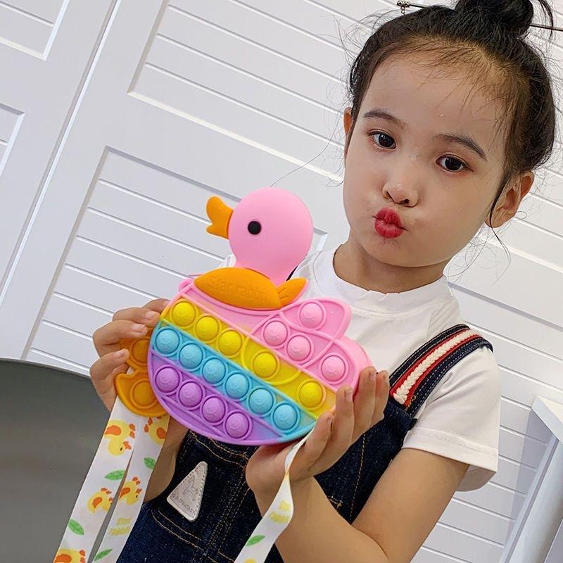 Dziecięca urocza urocza torba listonoszka z kaczką kontrola szczurów pionier prasy uszczypnięcie muzyka silikonowa torba dziewczynka małe dziecko dziecko torba na drobiazgi