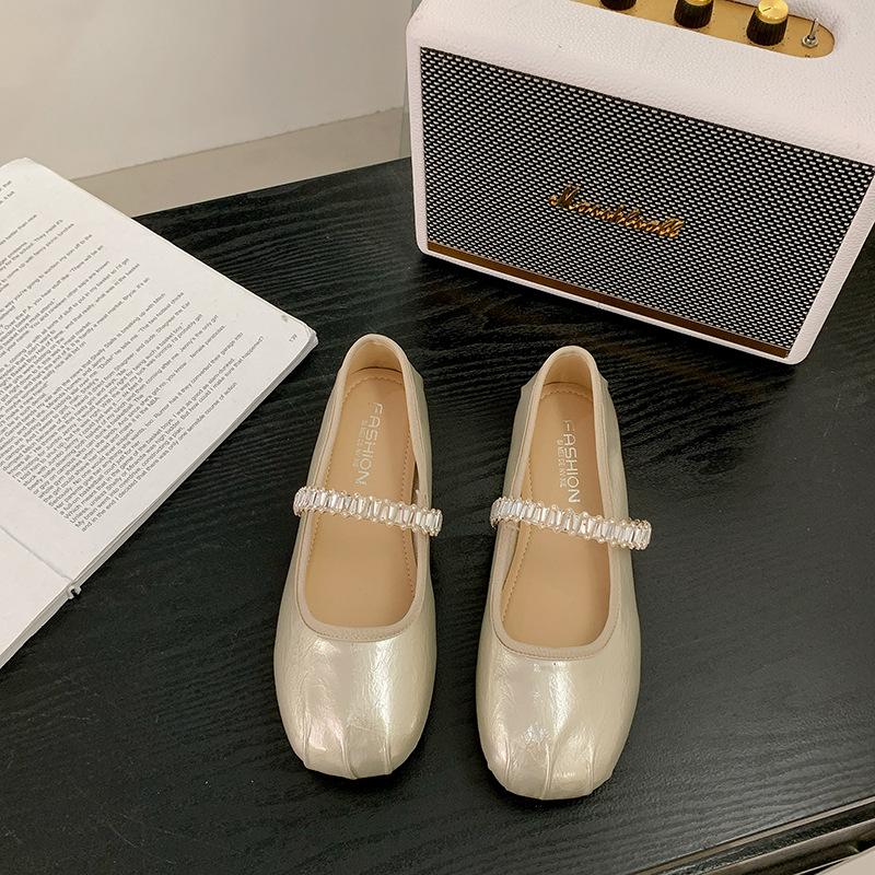 French gentle fairy evening shallow mouth single shoes female spring and autumn 2025 new one-word strap flat Mary Jane grandma shoes