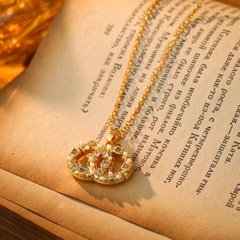 Trendy Double C Stud Earrings: Chic & Luxurious Fashion Jewelry