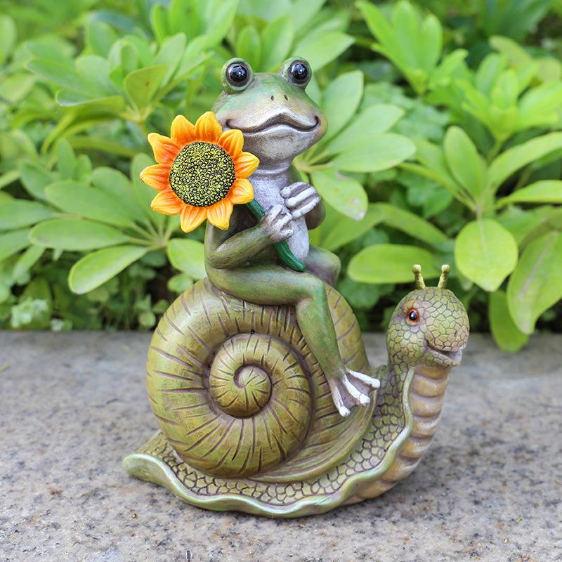 

American Frog Ornaments Cartoon Garden Resin Crafts Animal Creative Home Living Room Desktop Decoration 16x10x20.5cm оливковий колір