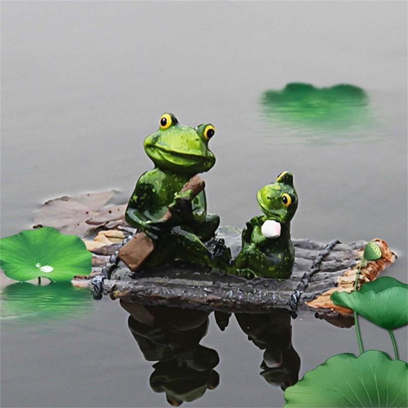 Realistic Floating Frogs Statue Weather Resistant Resins Miniature Frogs Boating Ornament For Garden Pond Decoration