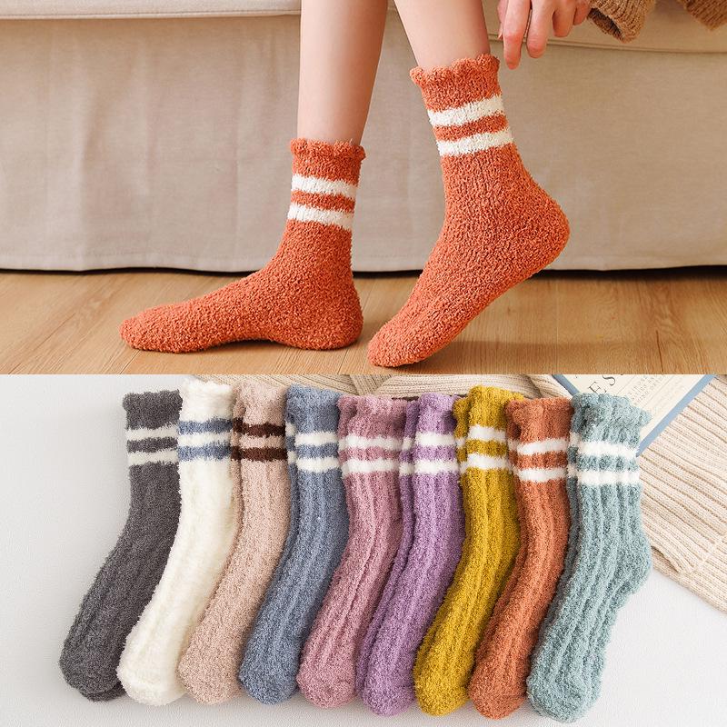 Women's Mid-Calf Coral Fleece Socks: Half-Sided Fleece, Cat Paw Design, Cute & Cozy for Autumn/Winter