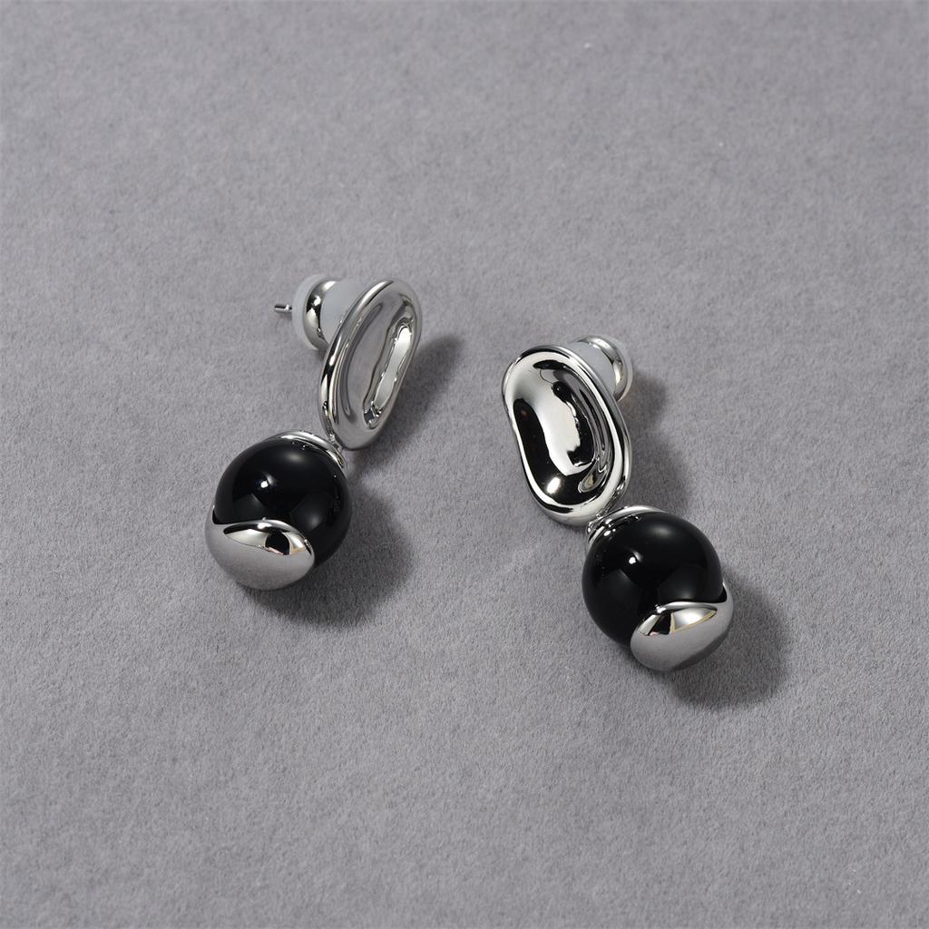 Premium French Retro Stud Earrings, Simple And Cold Inlaid Gemstone Earrings, Earrings, Women'S Fashion Versatile